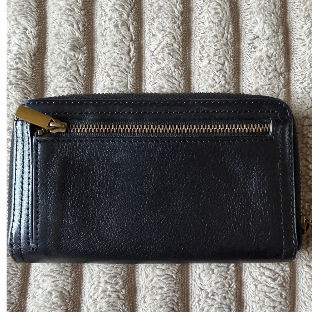 Fossil Logan RFID Medium Zip Around Wallet Black Leather SL6386001 Wristlet